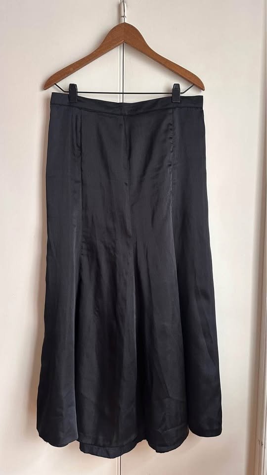 Producto - Maxi falda de raso Talle XL