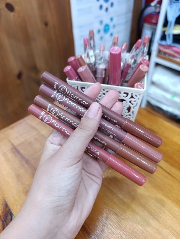 Producto - Lapiz delineador de labios Flomar