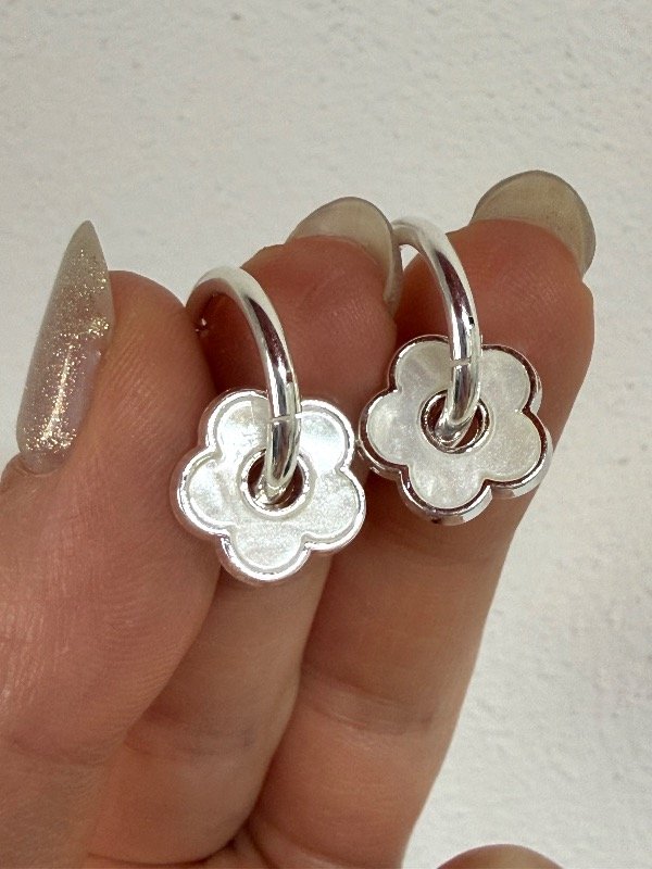 Producto - AB1658 Aros clip flor blanca acero blanco