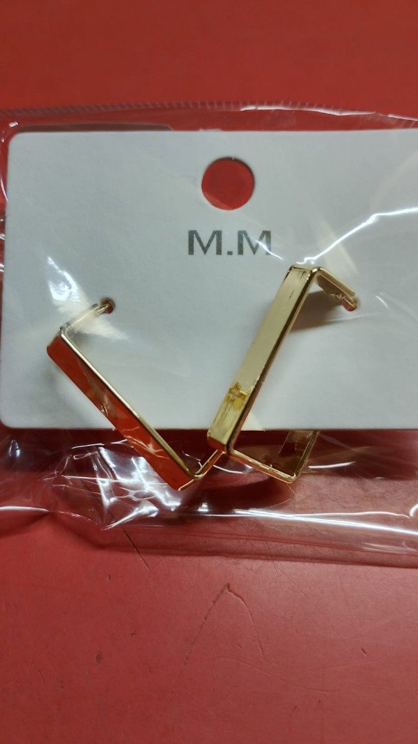 Producto - Aros rectangular dorado