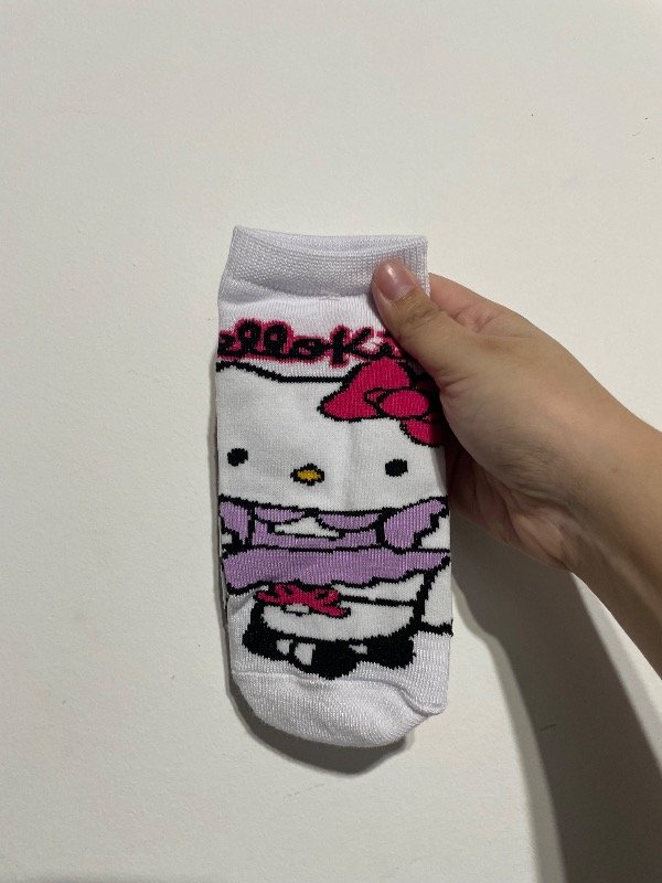 Soquete adulto Kitty fondo blanco