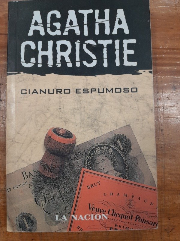 Producto - Cianuro espumoso - Agatha Christie
