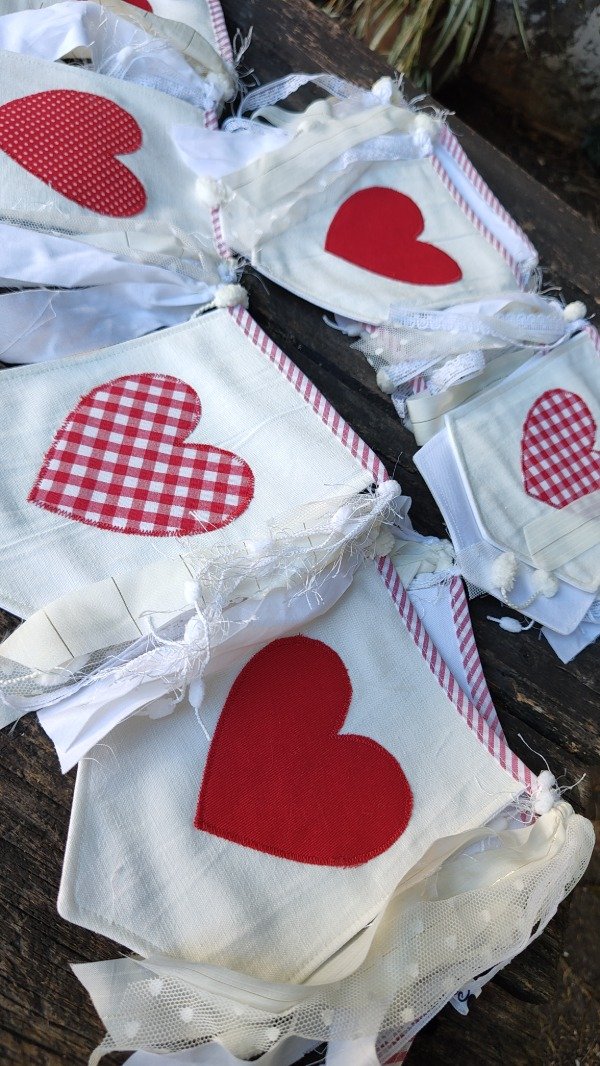 Producto - Banderín Corazones