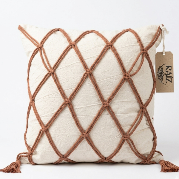 Producto - Almohadón Loto camel.
