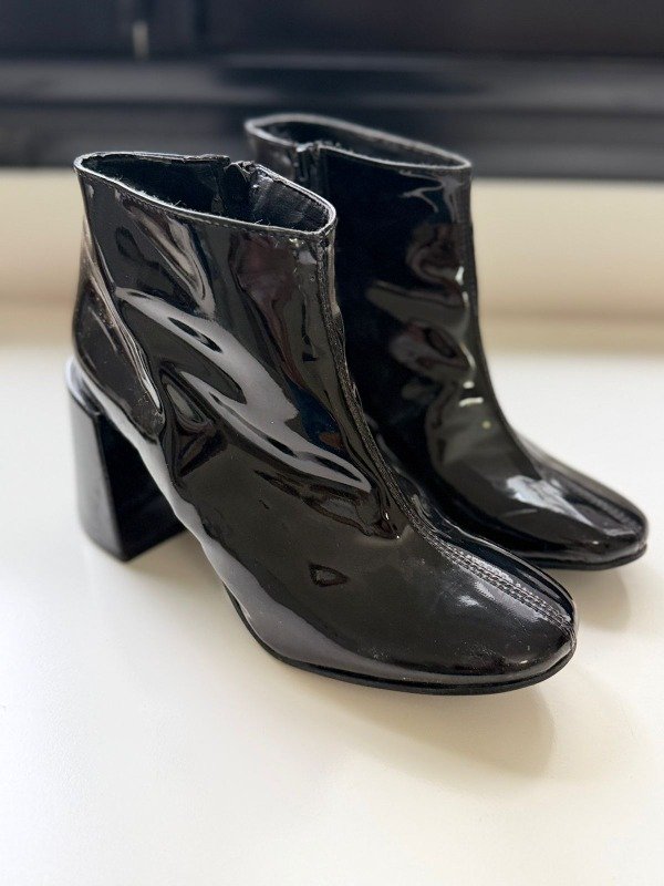 Producto - BOTAS NEGRAS TALLE 36