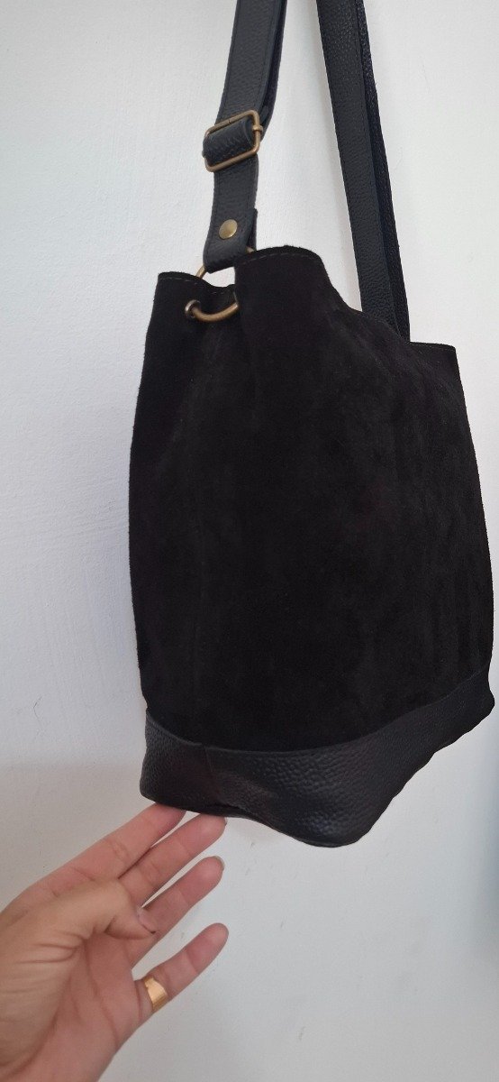 Producto - Bolso mediano gamuza y cuero negro - 1