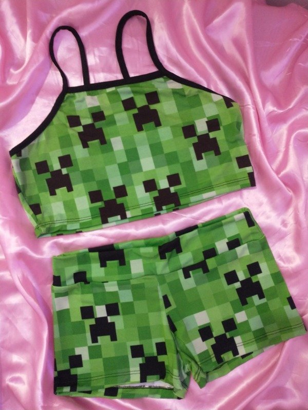 Producto - Conjunto Creeper  short