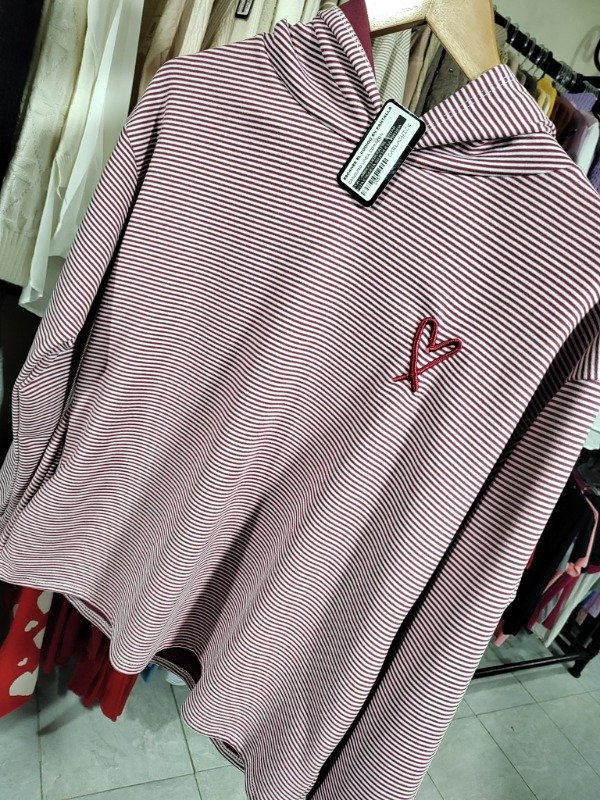 Producto - Buso corazón bordado bordo