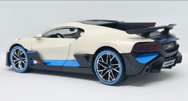 Producto - Bugatti divo - 3