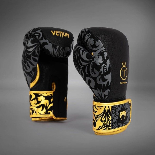 Producto - Venum x Topuria Unmatched Ed Boxing Gloves Black Gold