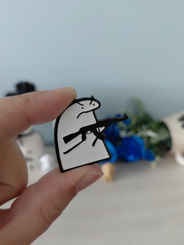Producto - Pin metalizado - Flork #0532