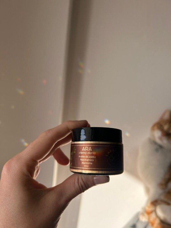Producto - ARA Crema Facial Reguladora (Niacinamida, Jojoba, Vit E) - 1