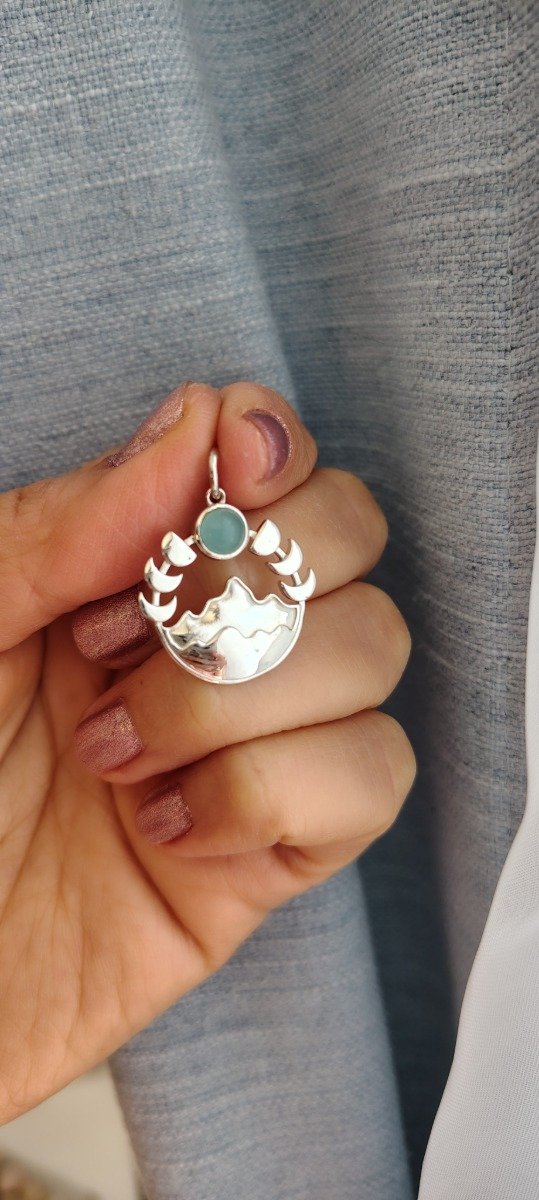 Producto - Dije Lunar y montaña con piedra Calcedonia