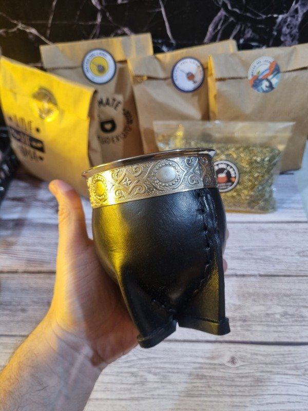 Producto - Mate Imperial Grande de Cuero Negro con Virola de Alpaca - 0
