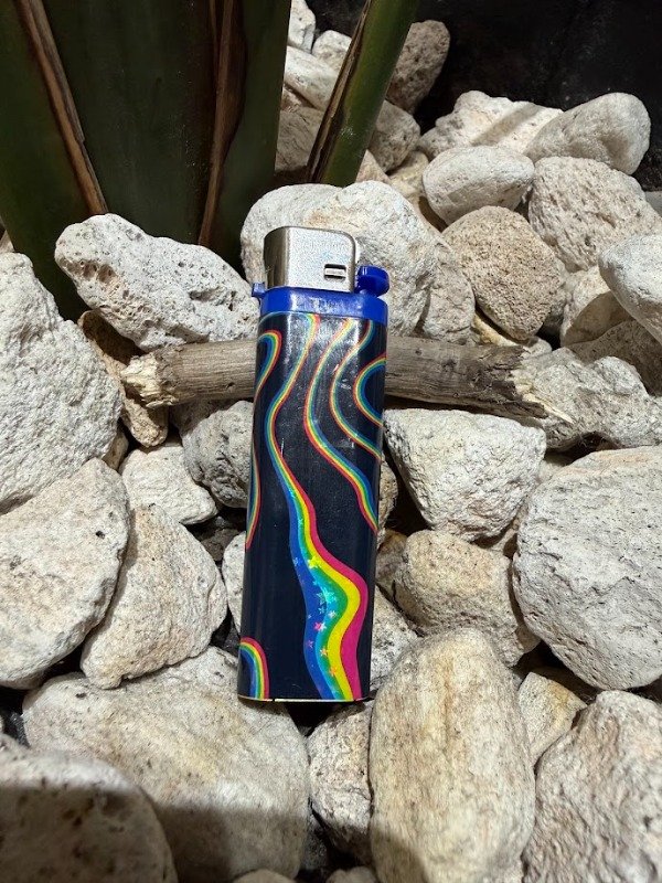 Producto - Encendedor Psicodélico Negro Holográfico