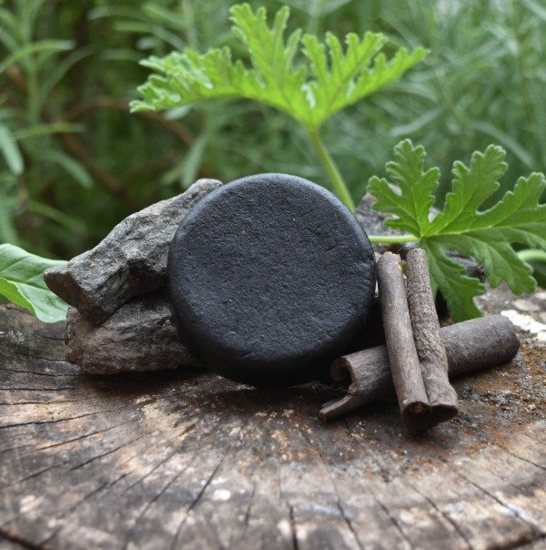 Producto - Jabón Artesanal Desintoxicante - Carbón Activado