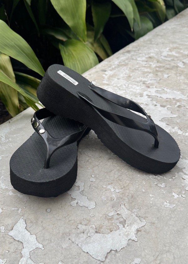Producto - Ojotas con taco Y2k talle 39