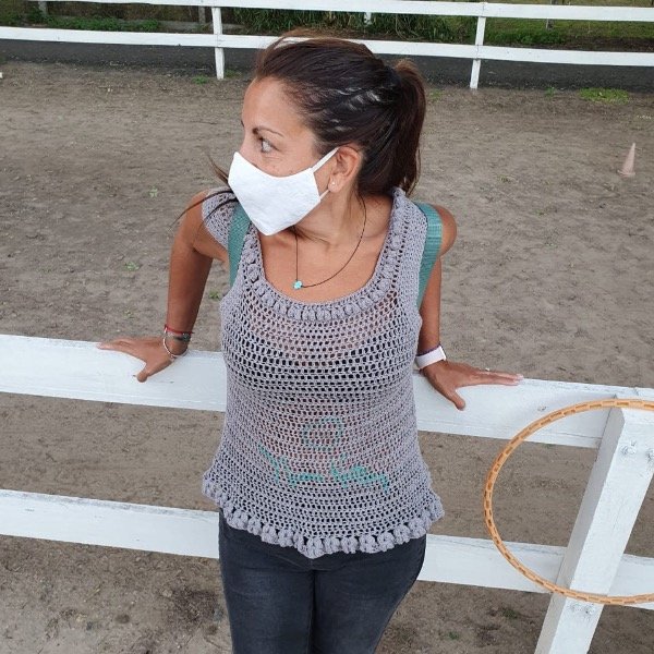 Producto - Musculosa Love Gris