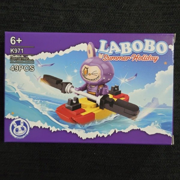 Producto - Lego: Labubu Summer Holiday (modelo 3) [chico]