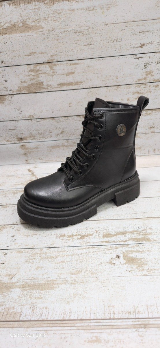 Producto - borcego mediano acordonado negro del 36 al 40 - 1