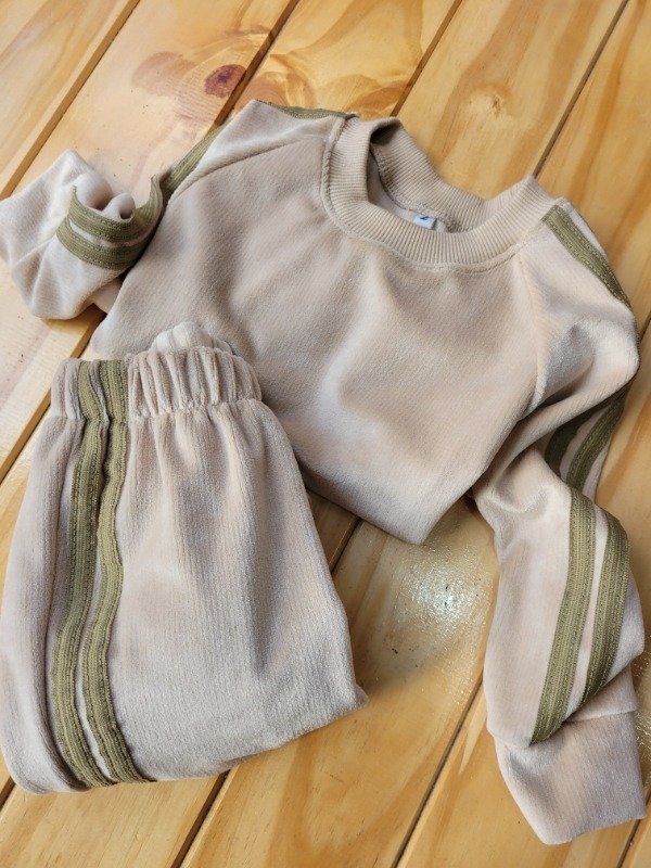 Producto - CONJUNTO DE PLUSH BEIGE - transferencia 20.400