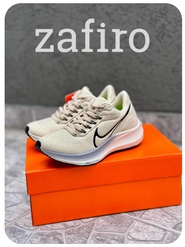 Producto - Nike Pegasus Premium Beige