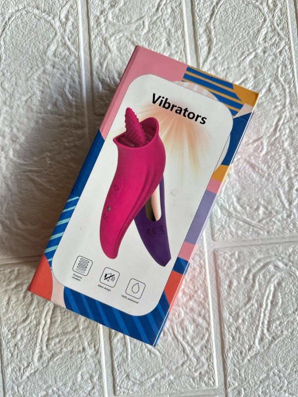 Producto - VIBRADOR CON LENGUA ESTIMULADOR DE CLÍTORIS Y PUNTO G - 0