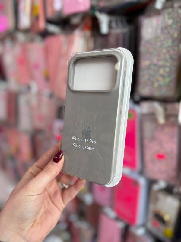 Producto - Silicone case Iphone 17 pro gris guijarro