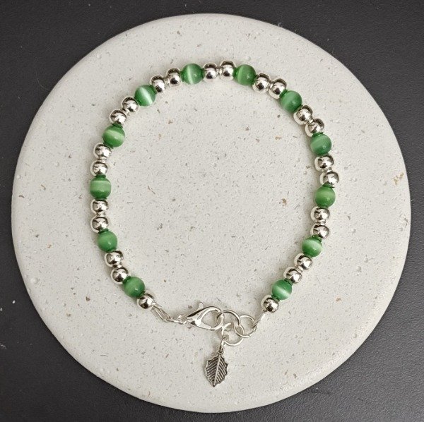 Producto - Pulsera Piedras Cristal Verde con Pelotitas y Dije hoja