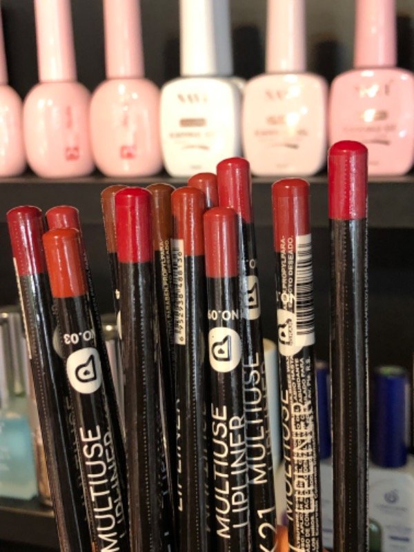 Producto - Delineadores de color para ojos o labios