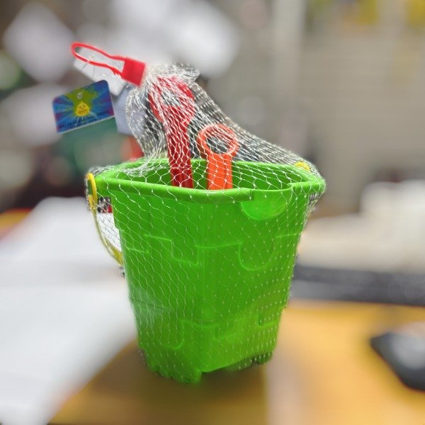 Producto - BALDE HEXAGONAL C/RASTRILLO