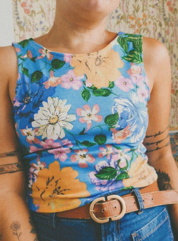 Producto - Musculosa Ana "Flor turquesa"