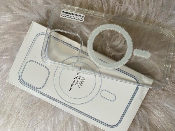 Producto - FUNDA MAGSAFE TRANSPARENTE