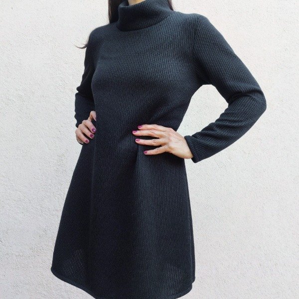 Producto - VESTIDO POLERON NEGRO