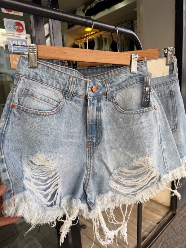 Producto - Short rígido con roturas /cintura alta - 1