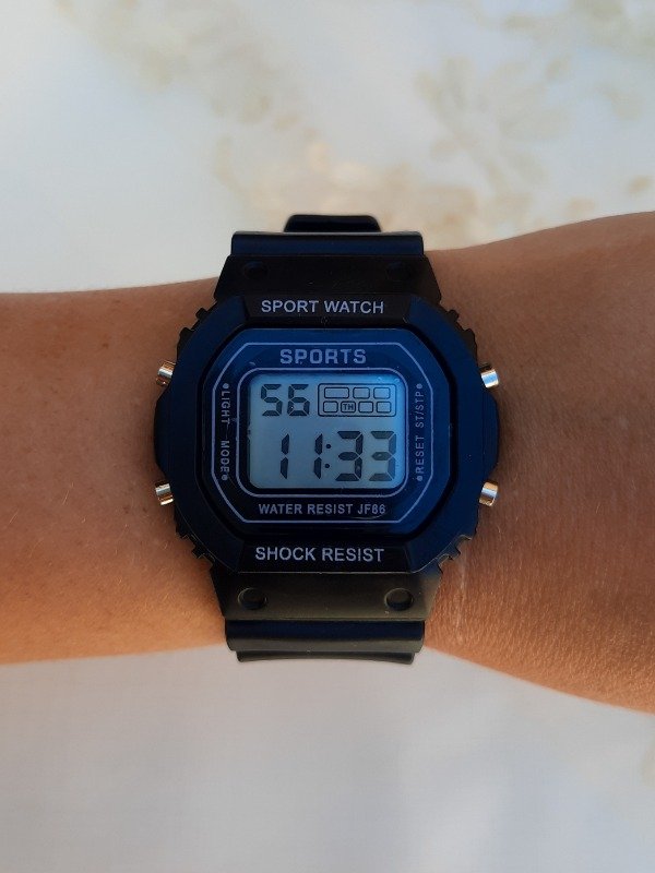 Producto - Reloj Kendall digital negro