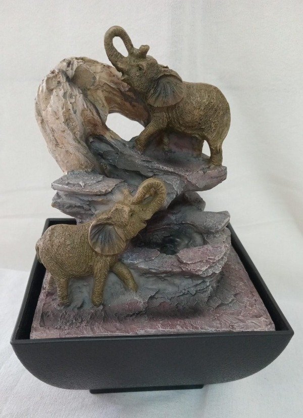 Producto - FUENTE DE AGUA - Base negra