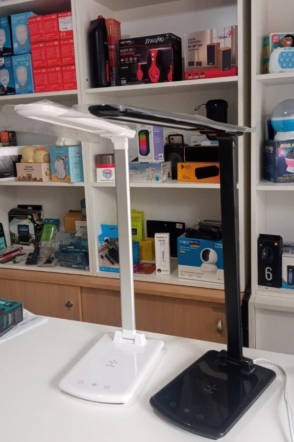 Producto - LAMPARA USB LED CON CARGA INALAMBRICA