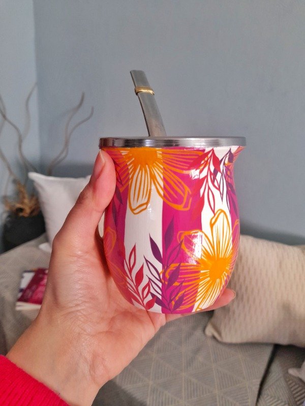 Producto - Mate Marilin rayado fucsia algarrobo con virola POR PEDIDO