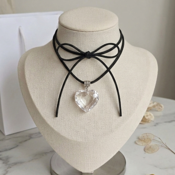 Producto - Collar corazón trasparente