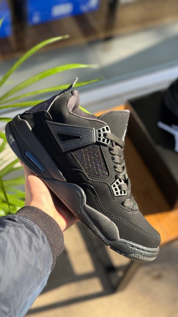 Producto - Jordan Retro 4 Black Cat