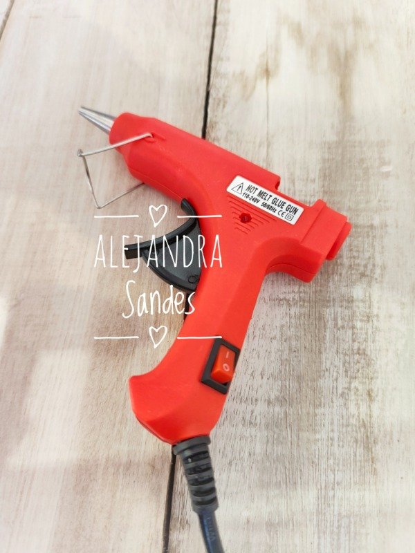Producto - pistola encoladora de silicona con interruptor