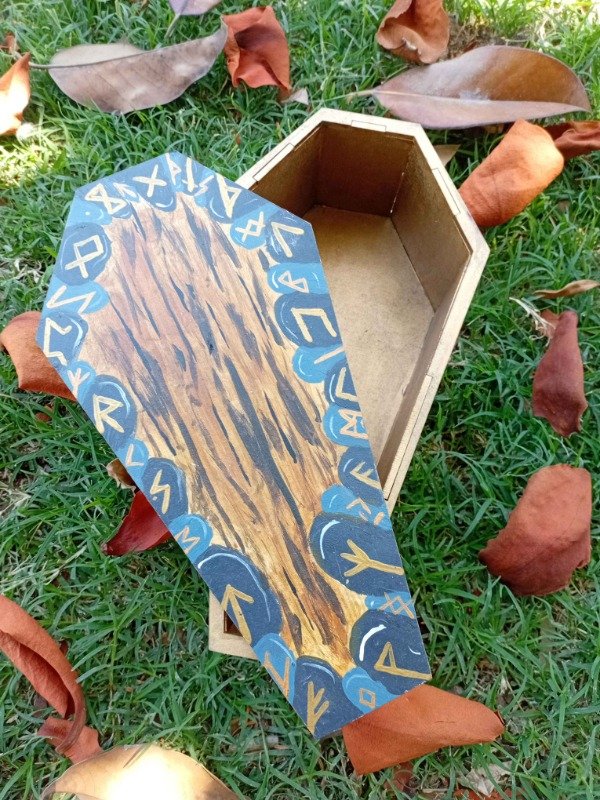 Producto - Caja Ataúd Runas