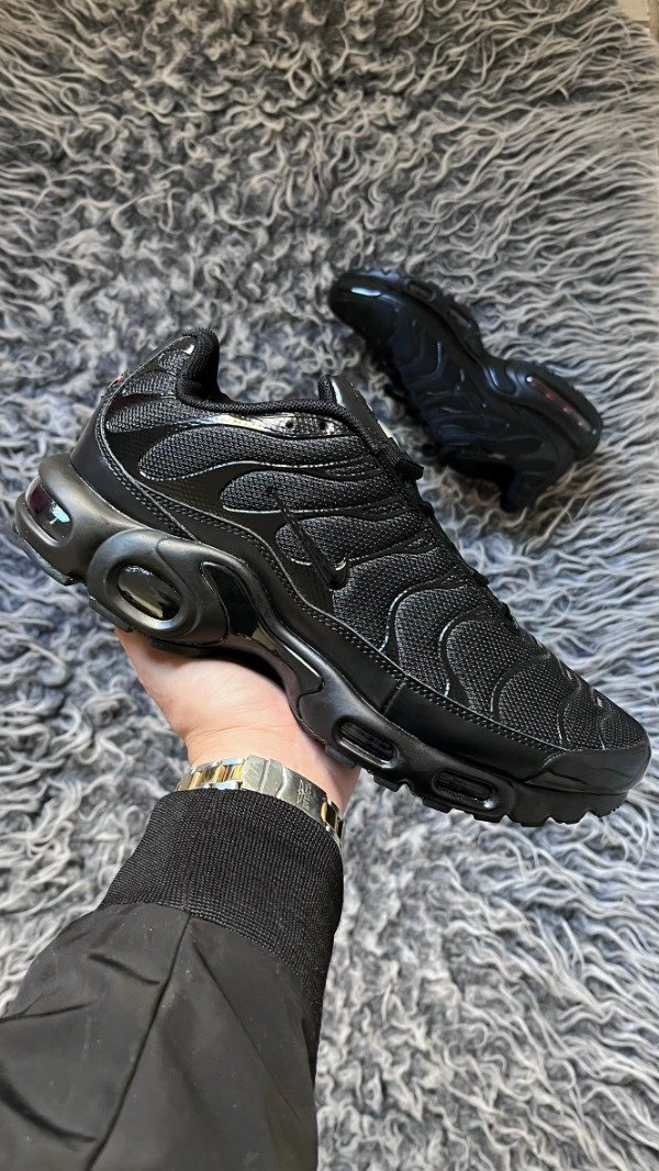 Producto - AIR MAX TN PLUS TRIPLE BLACK