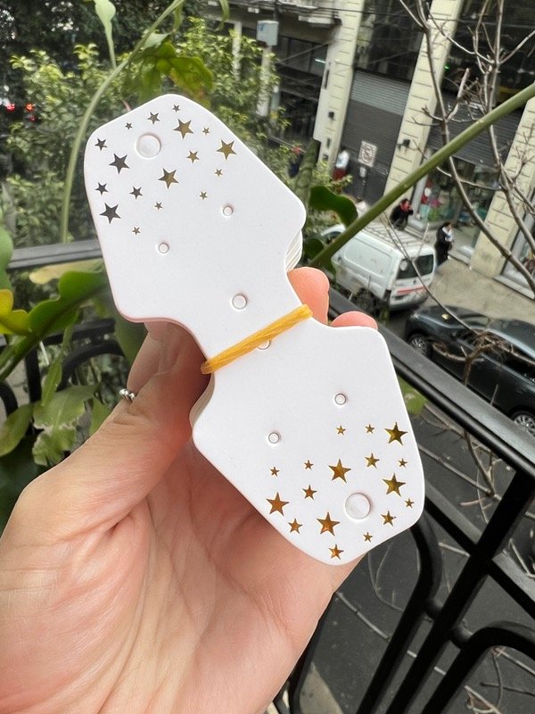 Producto - 50 cartoncitos para collares y aros estrellitas