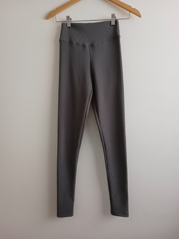 Producto - Calza gris Zettia