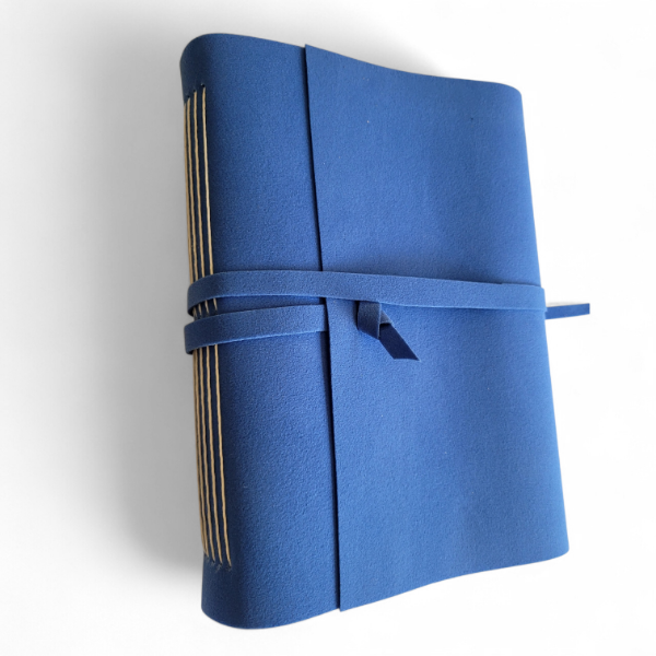Producto - Bitácora A5 (15x21) de Gamuza Ecocuero Azúl