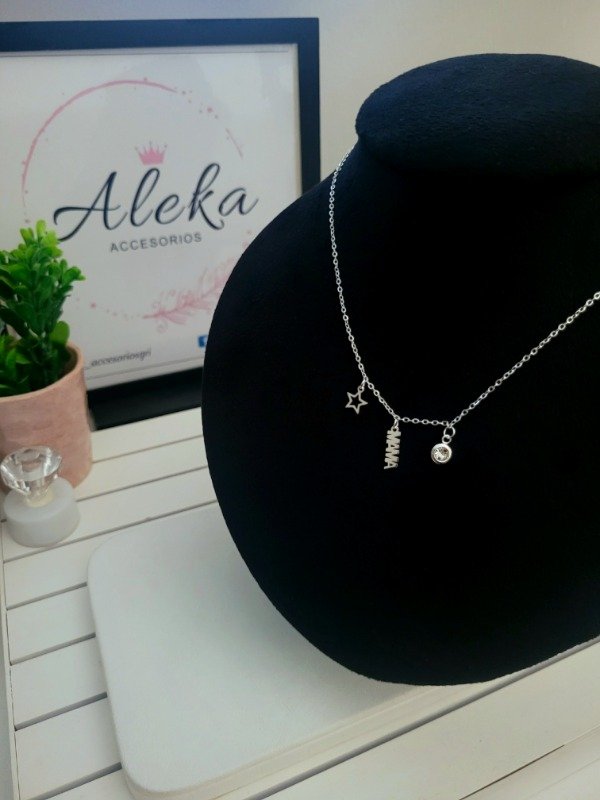 Producto - Collar con dijes Mamá de acero blanco - 2