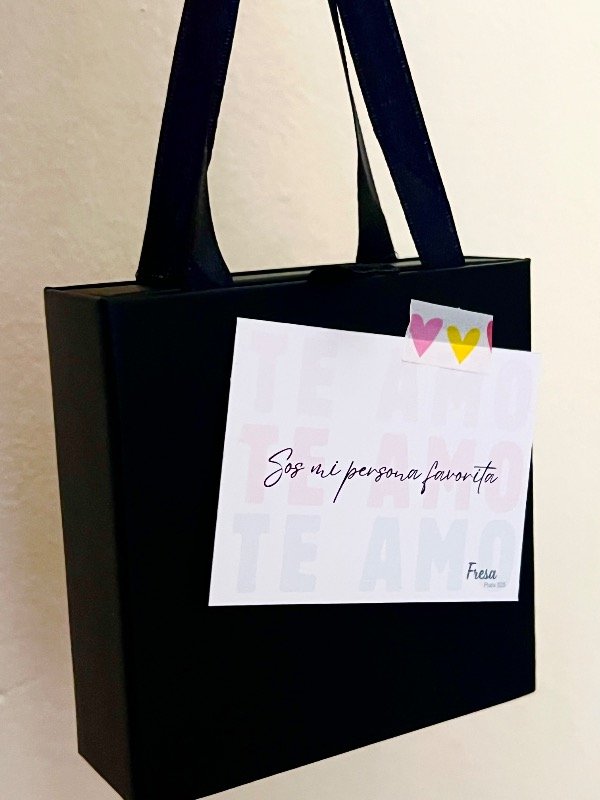 Producto - Cajita san Valentín + tarjeta ( no incluye conjunto )