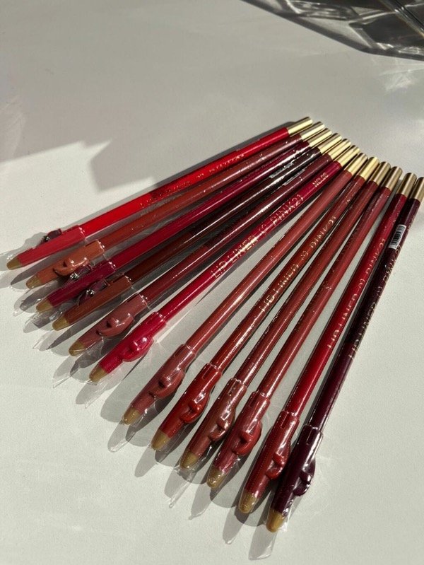 Producto - Delineador de labios con sacapuntas